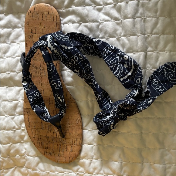 Nine West Shoes - Nine West Sz 10 Bandana Blue White tie sandals flip flops boho hippy